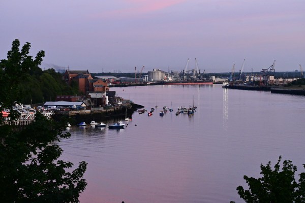 Pink sunset over the River Tyne